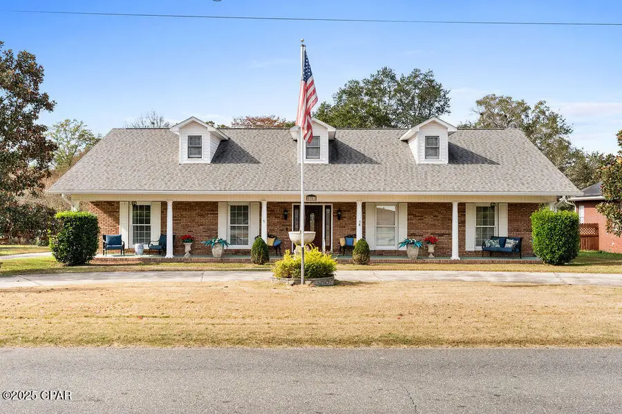 5381 College Drive, Graceville, FL 32440 - Image #2