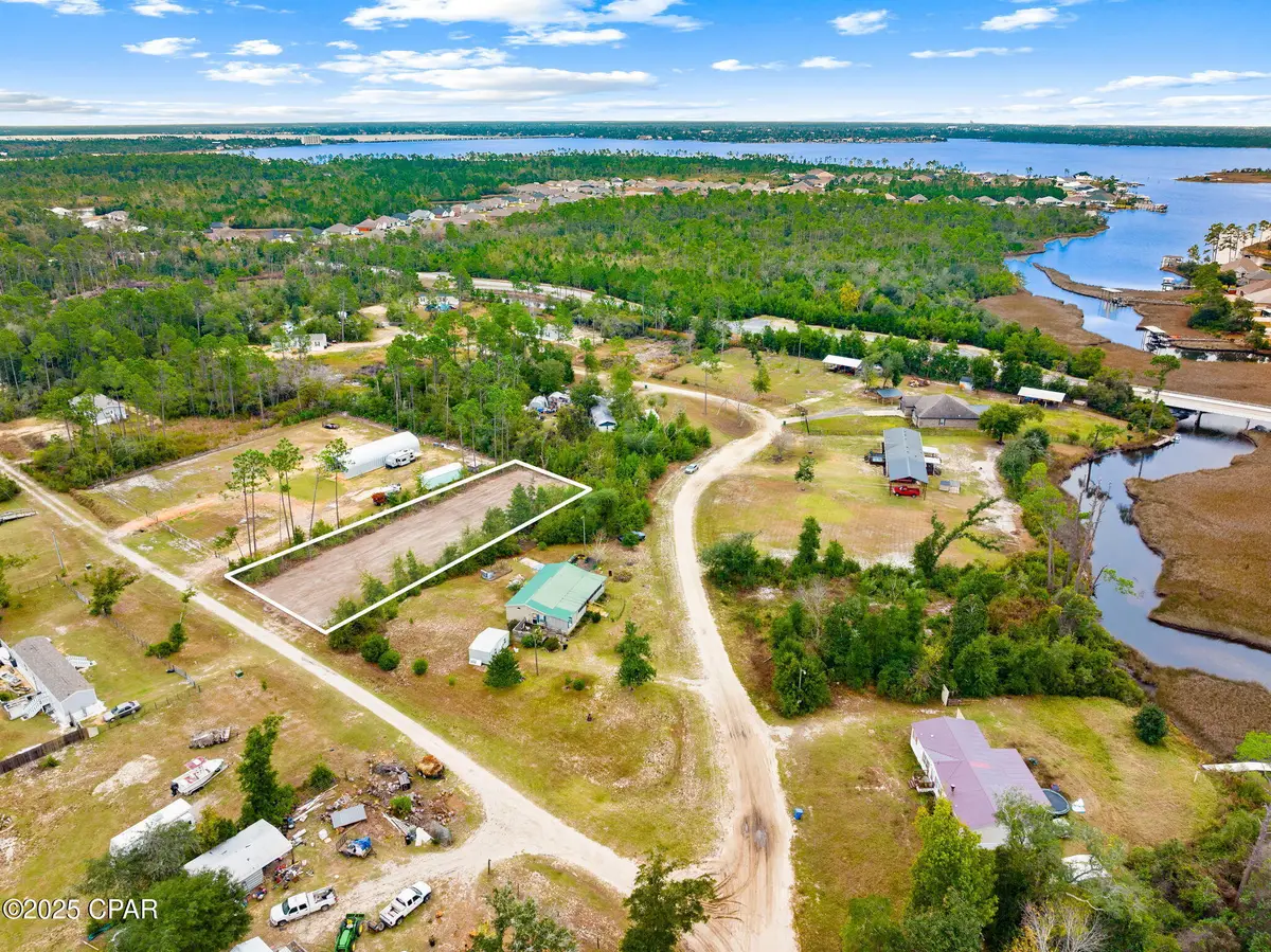 404 Hickory Bluff Circle, Southport, FL 32409 - Image #1