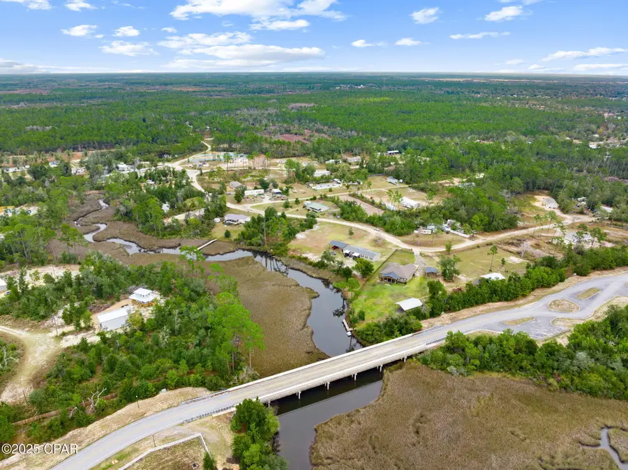 404 Hickory Bluff Circle, Southport, FL 32409 - Image #3