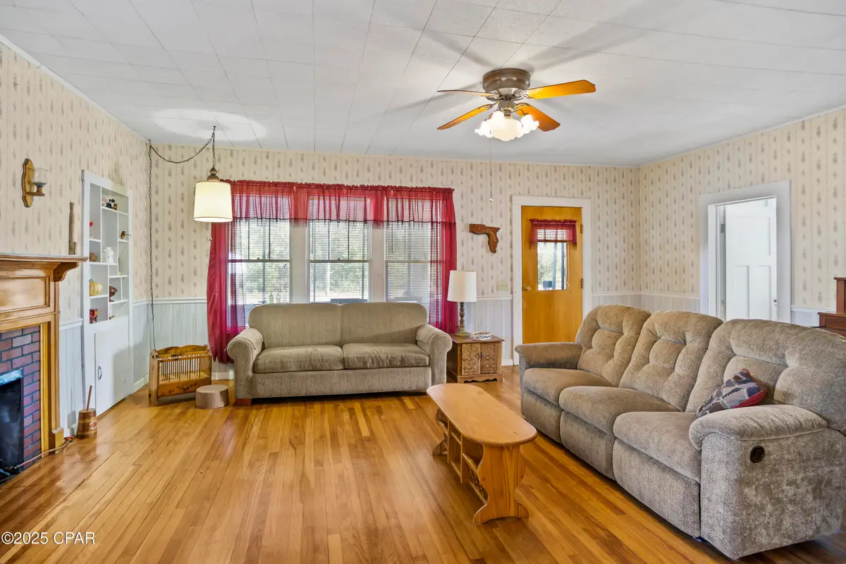 16090 SE Pear Street, Blountstown, FL 32424 - Image #1