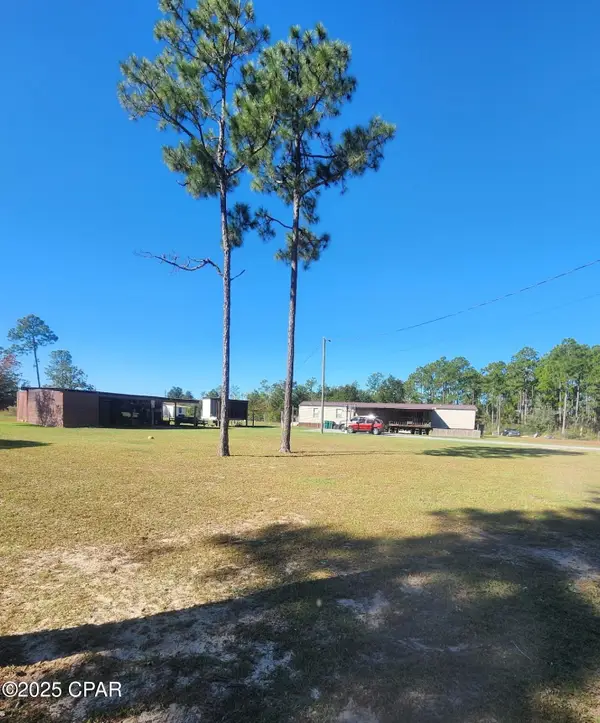 425 Coralvine Drive, Chipley, FL 32428