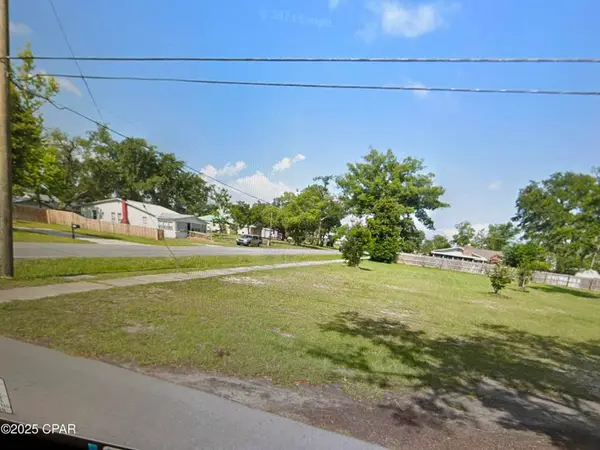 814 Minnesota Avenue, Lynn Haven, FL 32444