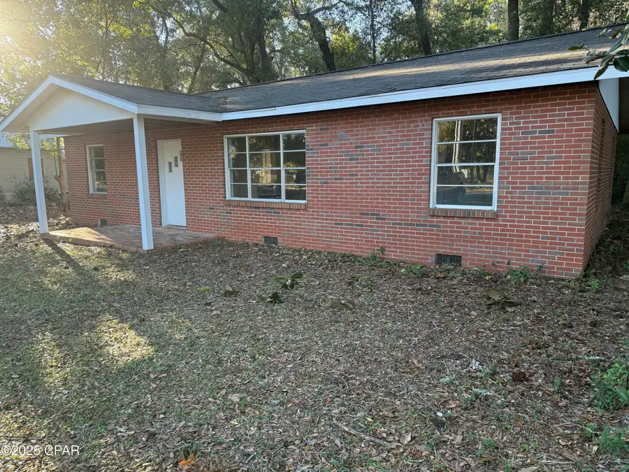 101 W Live Oak Avenue, Defuniak Springs, FL 32435 - Image #2