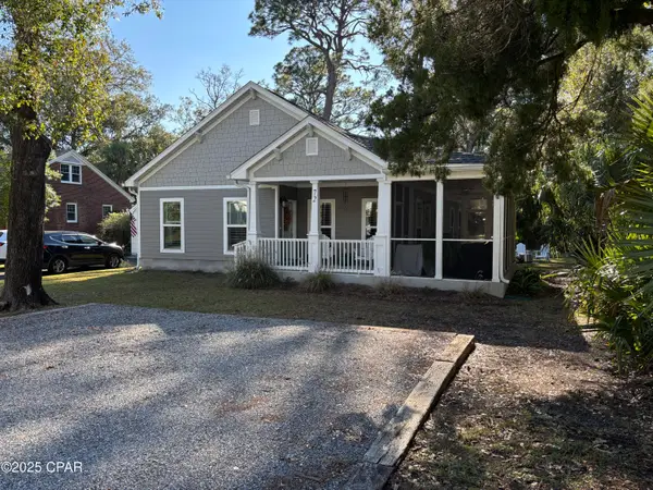 72 13th Street, Apalachicola, FL 32320