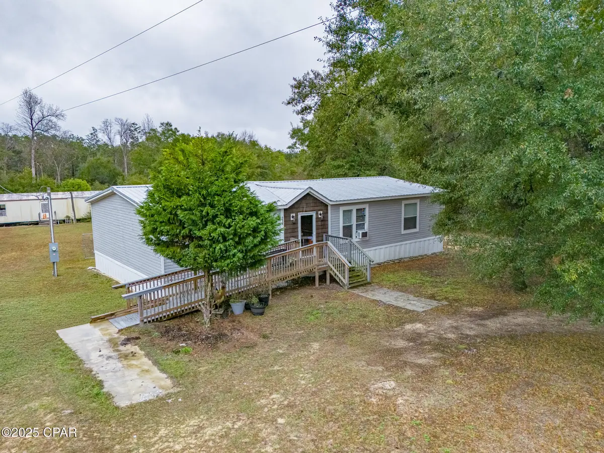 214 Lakepoint Road, Alford, FL 32420 - Image #1