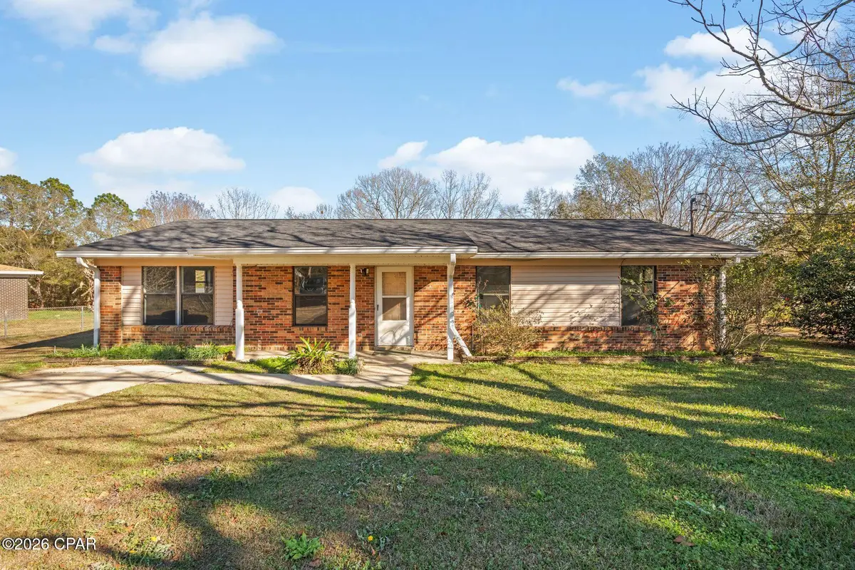 2316 Pineview Drive, Bonifay, FL 32425 - Image #1