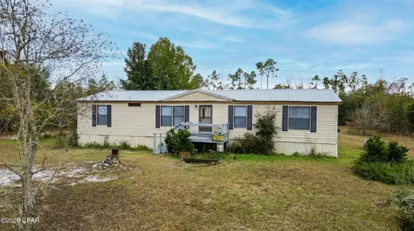 6702 Oakenshaw Drive, Youngstown, FL 32466