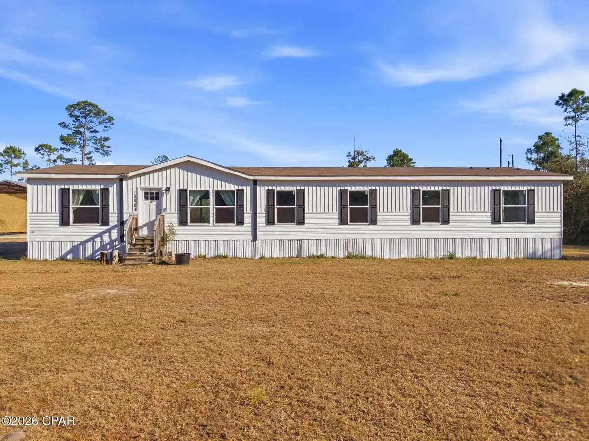 10904 Alex Drive, Fountain, FL 32438 - Image #1