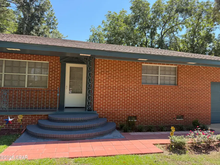 1021 8th Avenue, Graceville, FL 32440 - Image #2