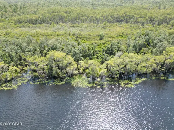 3902 Union Hill Road, Caryville, FL 32427