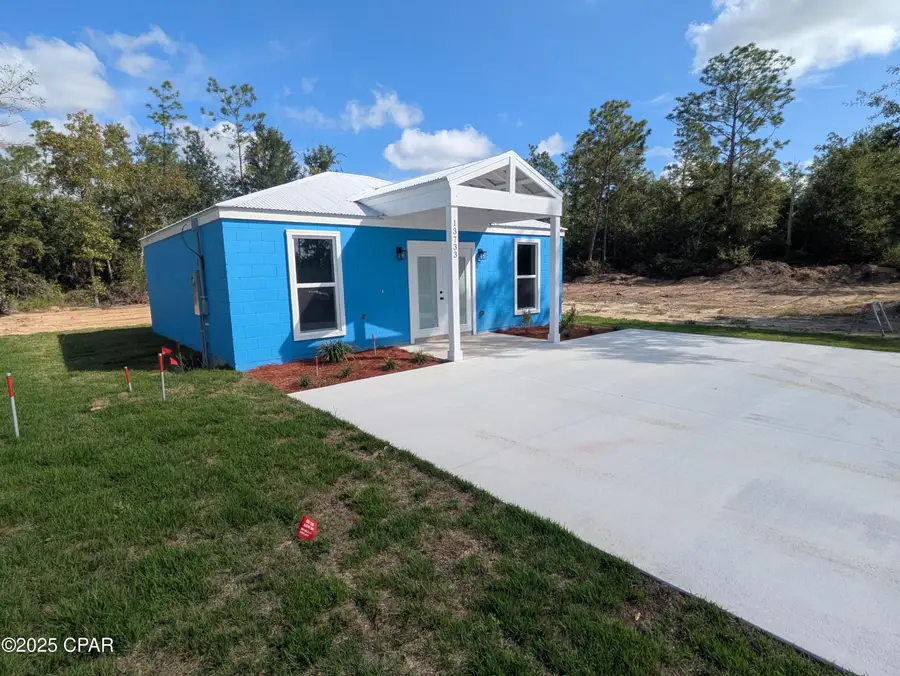 13733 Windsor Avenue, Youngstown, FL 32466 - Image #2