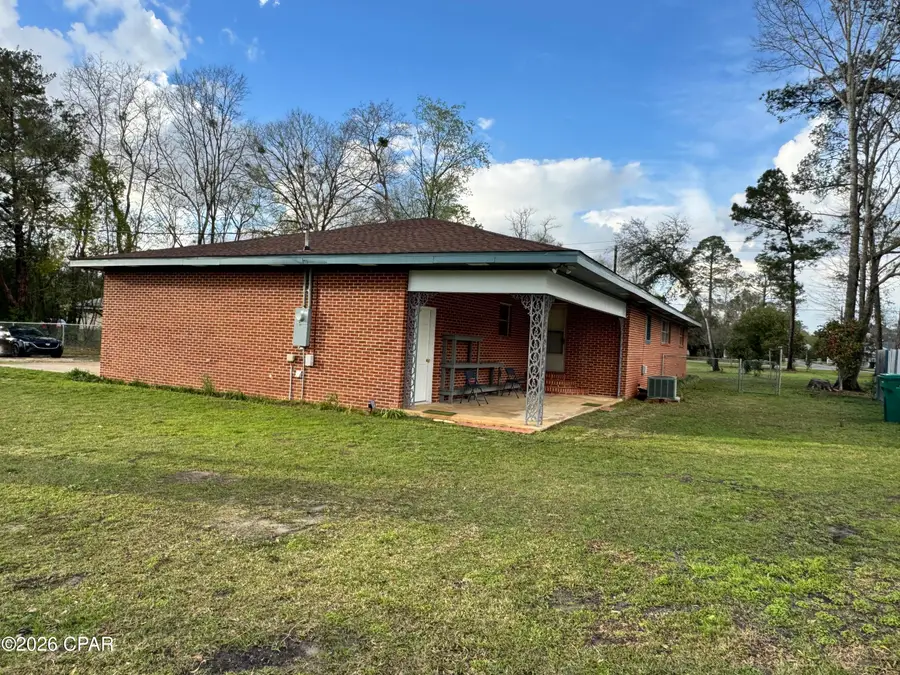 1021 8th Avenue, Graceville, FL 32440 - #3