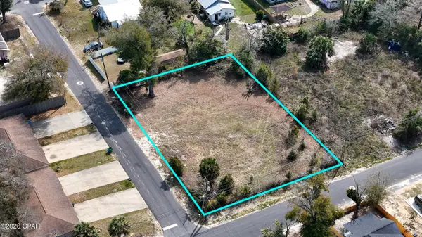 3200 E 2nd Court, Panama City, FL 32401