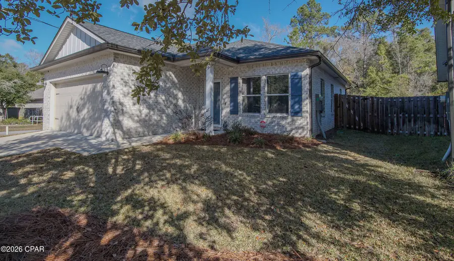 9 Laurel Oaks Drive, Freeport, FL 32439 - #2