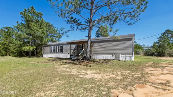 1884 Bayview Lane, Cottondale, FL 32431