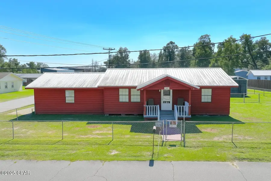 6913 Broadway Street, Grand Ridge, FL 32442 - #2