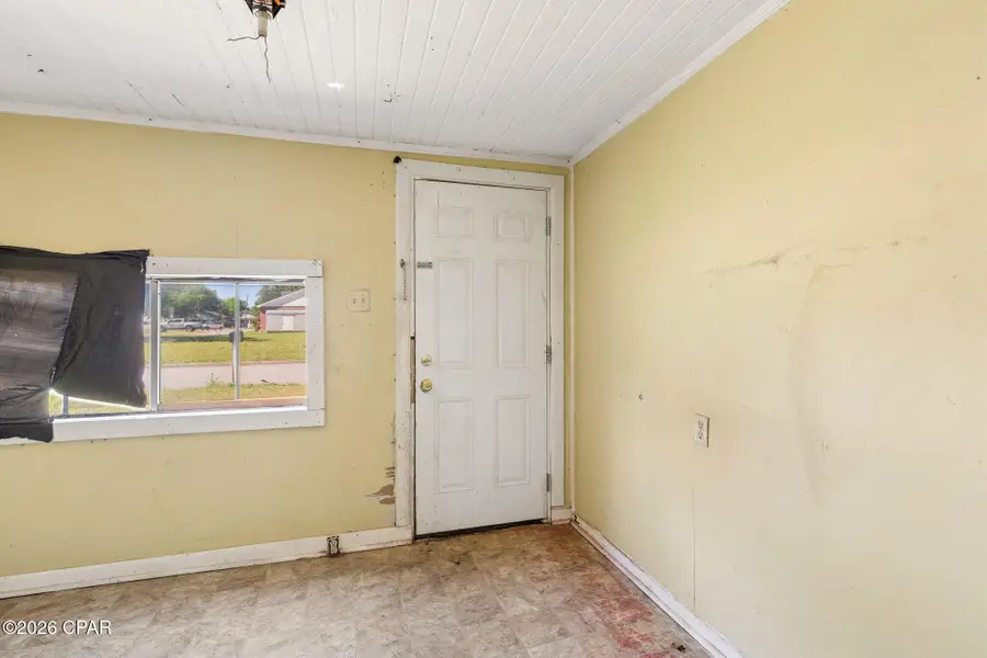 345 S Brett Street, Crestview, FL 32539 - #3