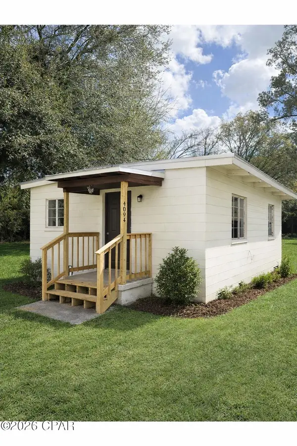 4094 Edgewood Circle, Marianna, FL 32448