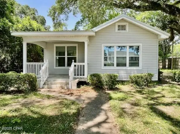 1038 E 8th Avenue, Graceville, FL 32440 - #1