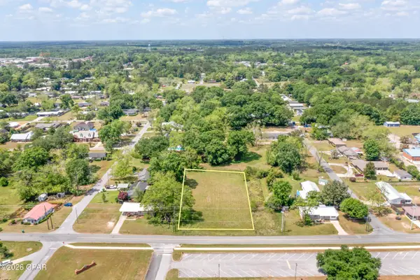 XXX College Drive, Graceville, FL 32440
