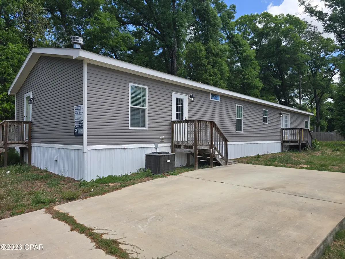 916 N Lloyd Street, Crestview, FL 32536 - #1