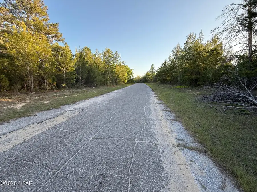 3970 Roseway Avenue, Chipley, FL 32428 - #3