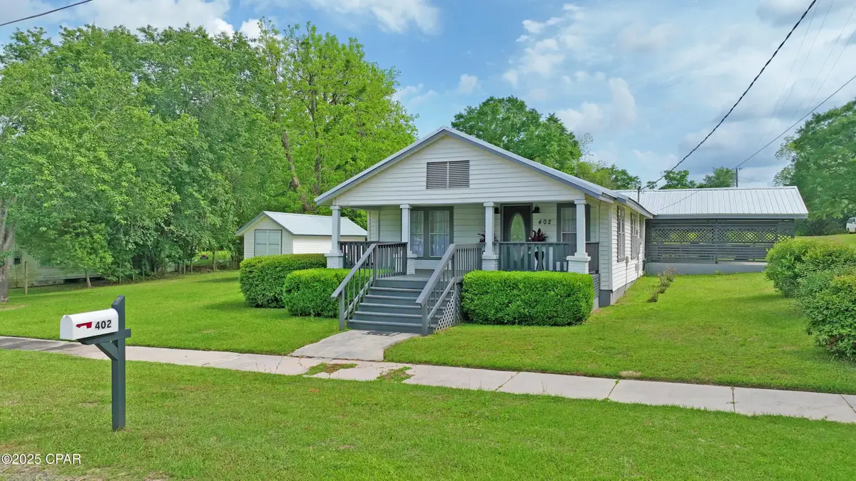 402 E Pennsylvania Avenue, Bonifay, FL 32425 - #1