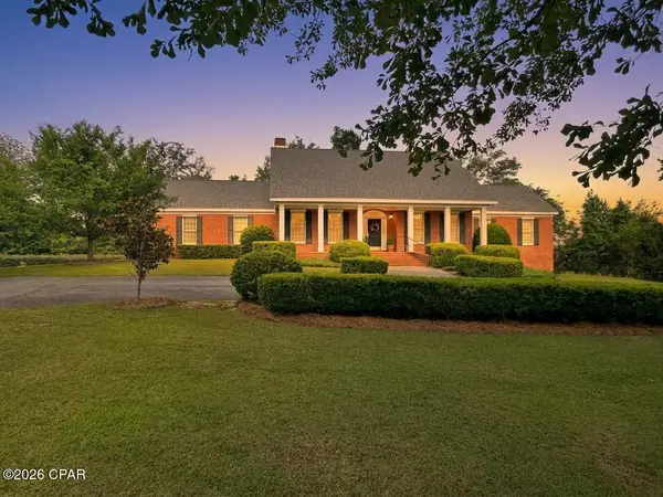 3184 College Street, Marianna, FL 32446
