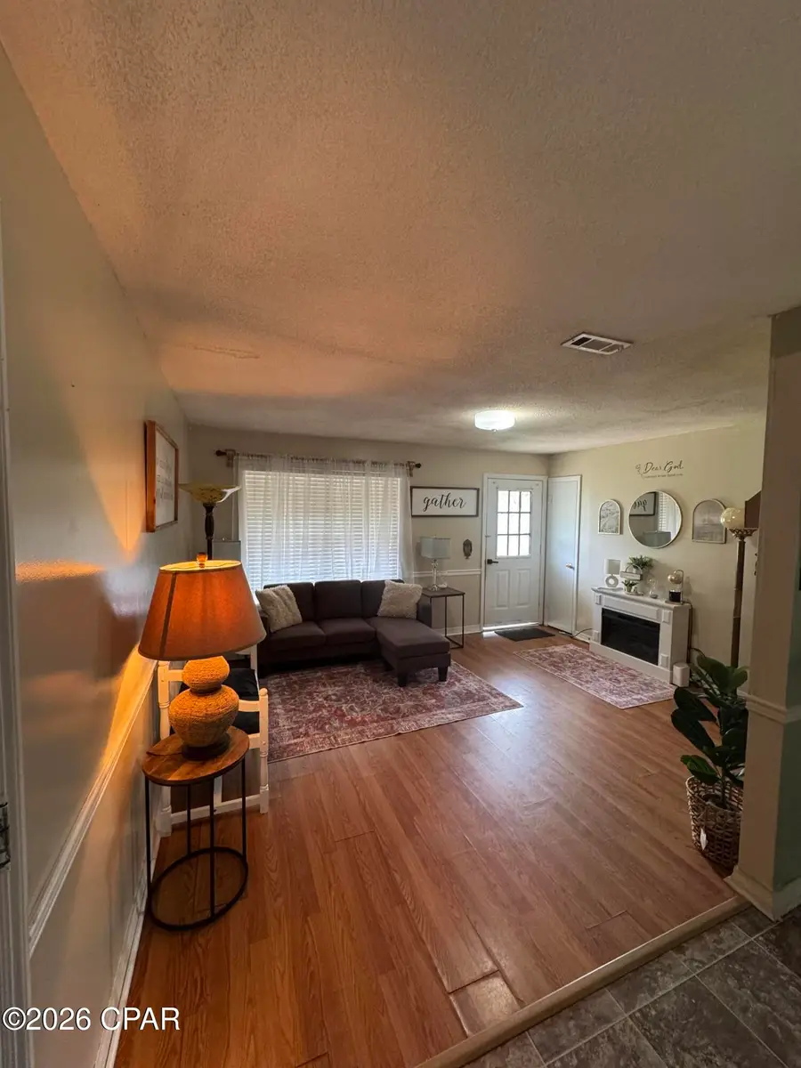 2406 2nd Avenue, Alford, FL 32420 - #2