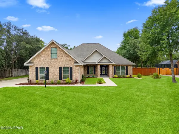 126 Lake Merial Boulevard, Southport, FL 32409