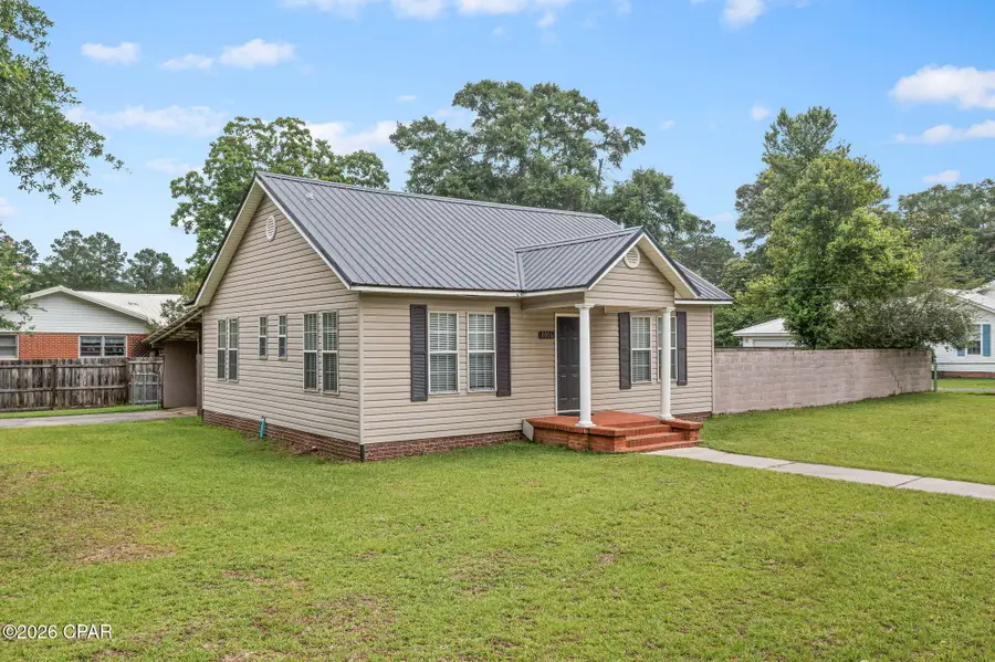 1016 10th Avenue, Graceville, FL 32440 - #2