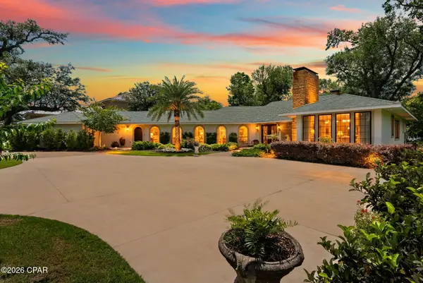 518 Bunkers Cove Road, Panama City, FL 32401