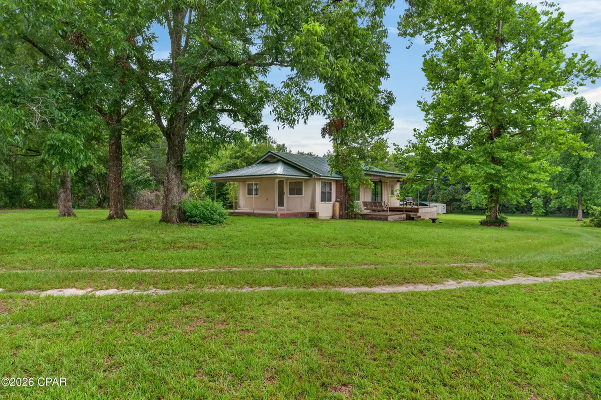 1229 Clearview Lane, Graceville, FL 32440 - #1