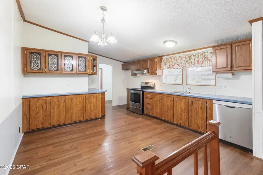 63 Cherokee Circle, Defuniak Springs, FL 32433 - #3
