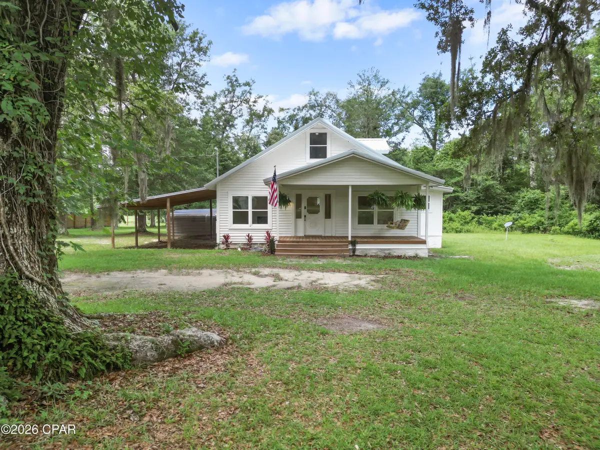 2197 Indiana Avenue, Grand Ridge, FL 32442 - #1