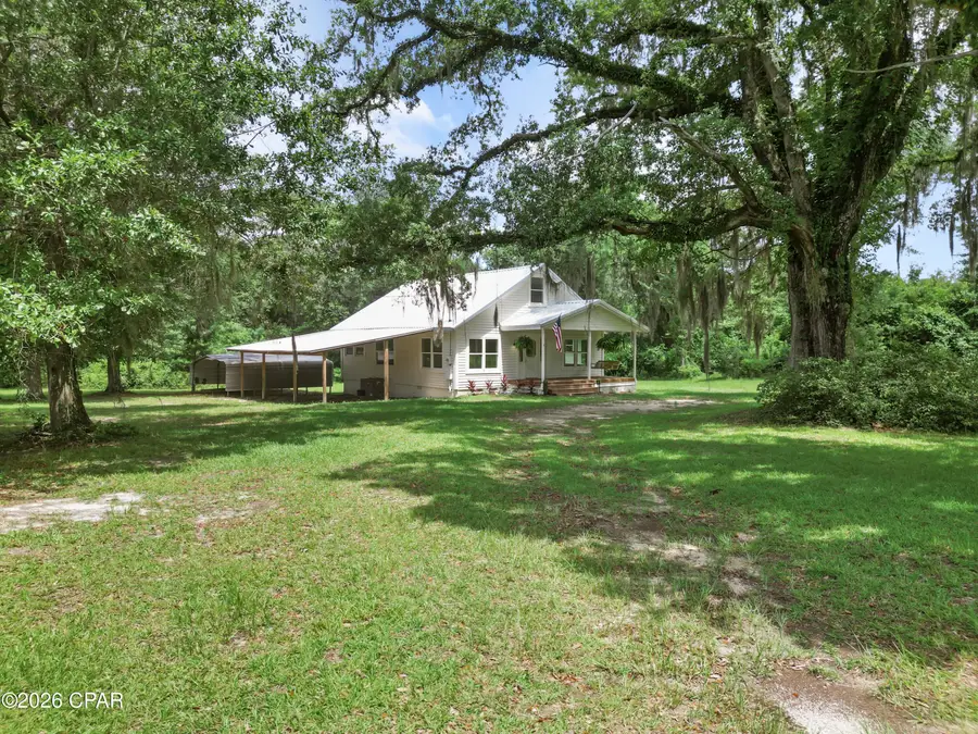 2197 Indiana Avenue, Grand Ridge, FL 32442 - #3