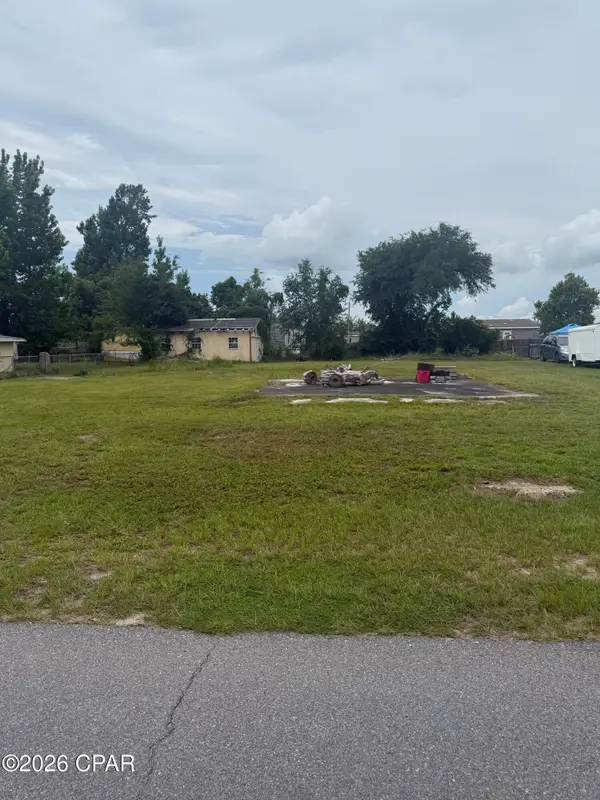 3809 E 9th Street, Panama City, FL 32401