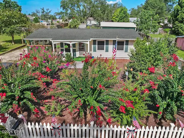 123 Rowe Avenue, Panama City, FL 32401