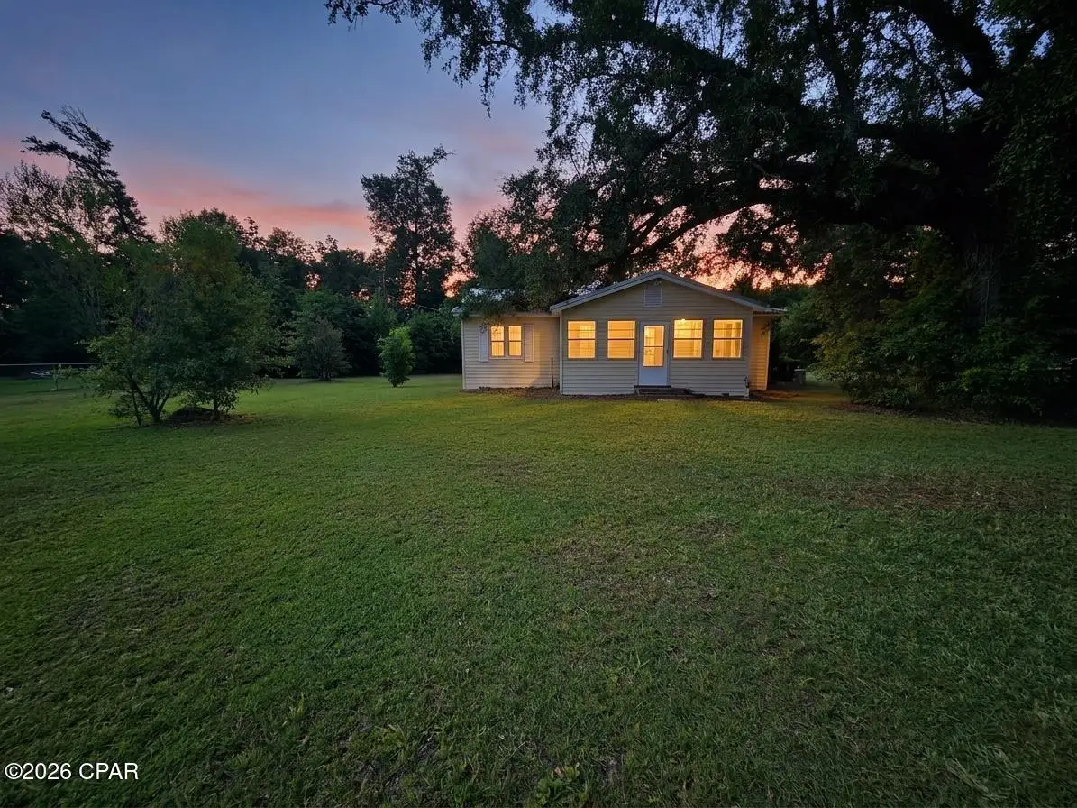6915 Oak Street, Grand Ridge, FL 32442 - #1