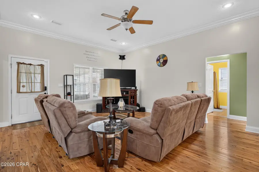 4122 Highland Avenue, Chipley, FL 32428 - #3