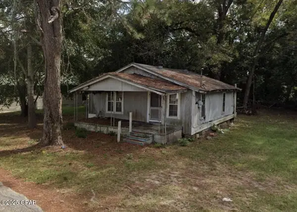 1031 Washington Avenue, Graceville, FL 32440
