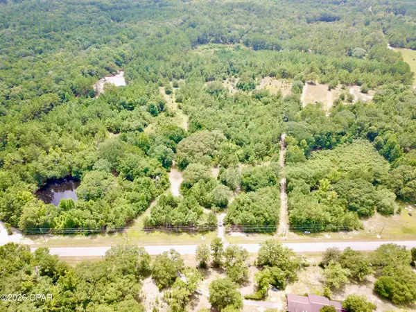 3904 River Road, Vernon, FL 32462