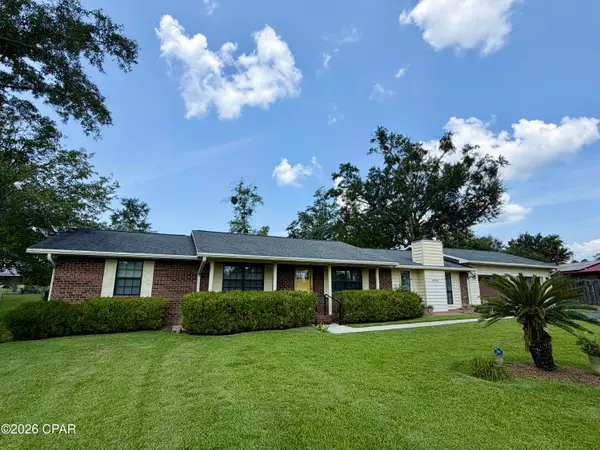 2856 Wildwood Circle, Marianna, FL 32448