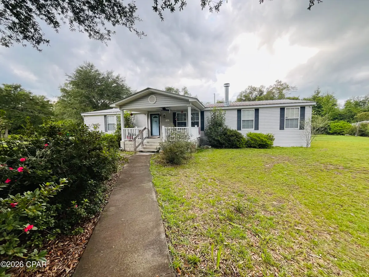1861 Oak Ridge Avenue, Grand Ridge, FL 32442 - #1