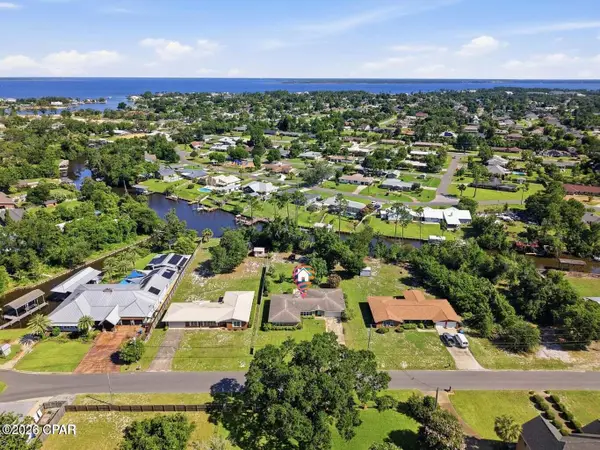 2306 Pretty Bayou Island Drive, Panama City, FL 32405