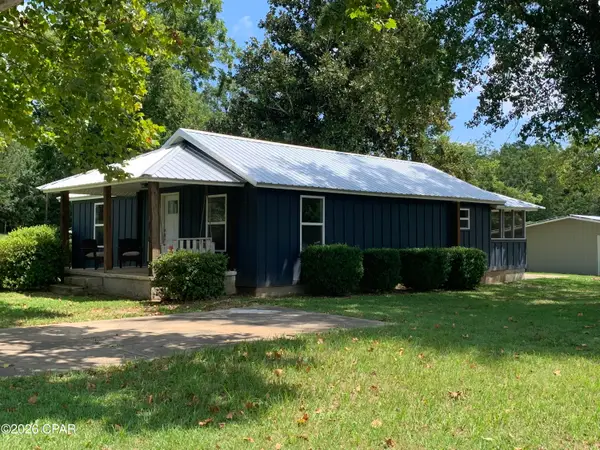 2098 River Road, Sneads, FL 32460