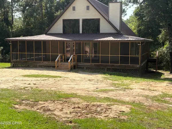 1029 Putnam Avenue, Alford, FL 32420