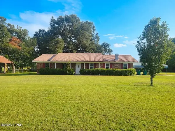 5081 8th Avenue, Malone, FL 32445