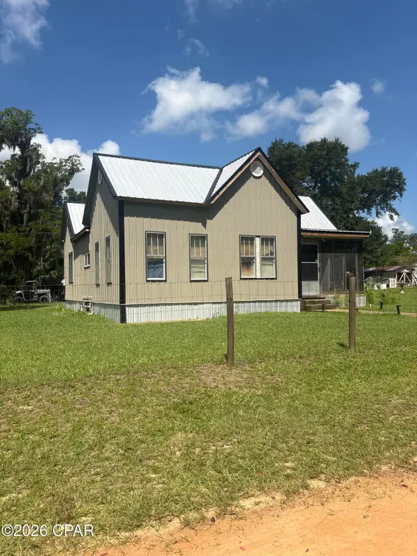 1227 Blackmon Road, Alford, FL 32420