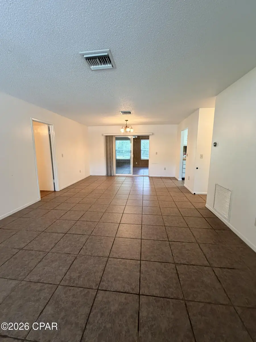 1995 Ambassador Court, Chipley, FL 32428 - #2